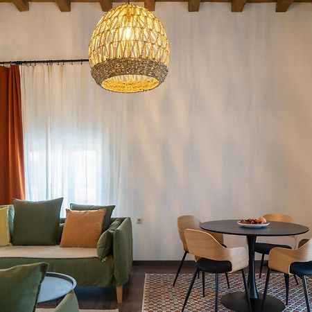 Appartamento Quattro Domus 4-Historical Townhouse Candia Esterno foto
