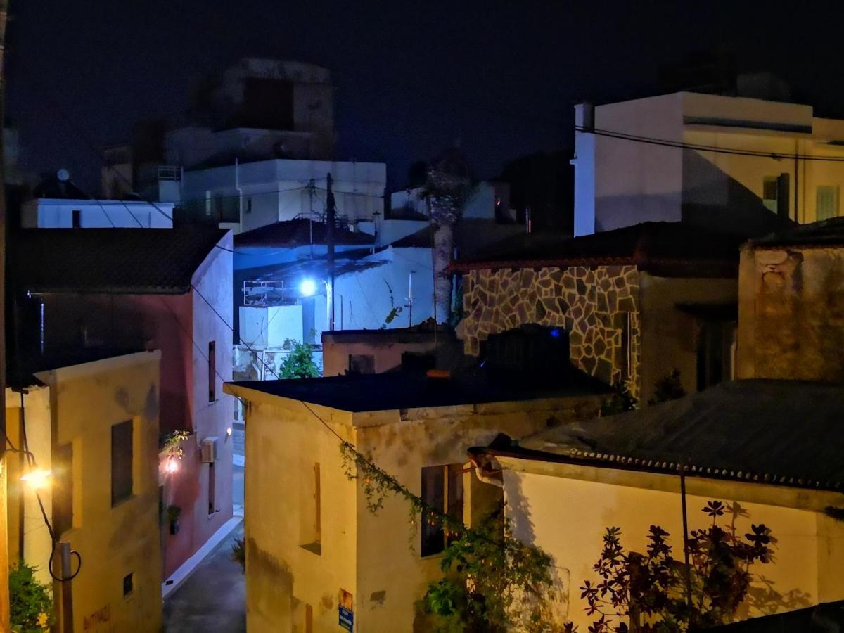 Appartamento Quattro Domus 4-Historical Townhouse Candia Esterno foto
