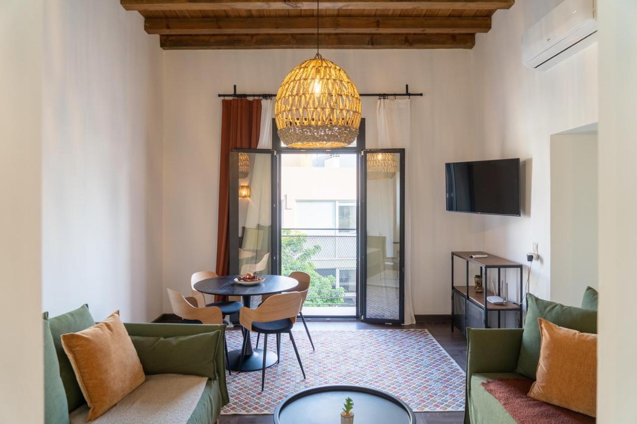 Appartamento Quattro Domus 4-Historical Townhouse Candia Esterno foto