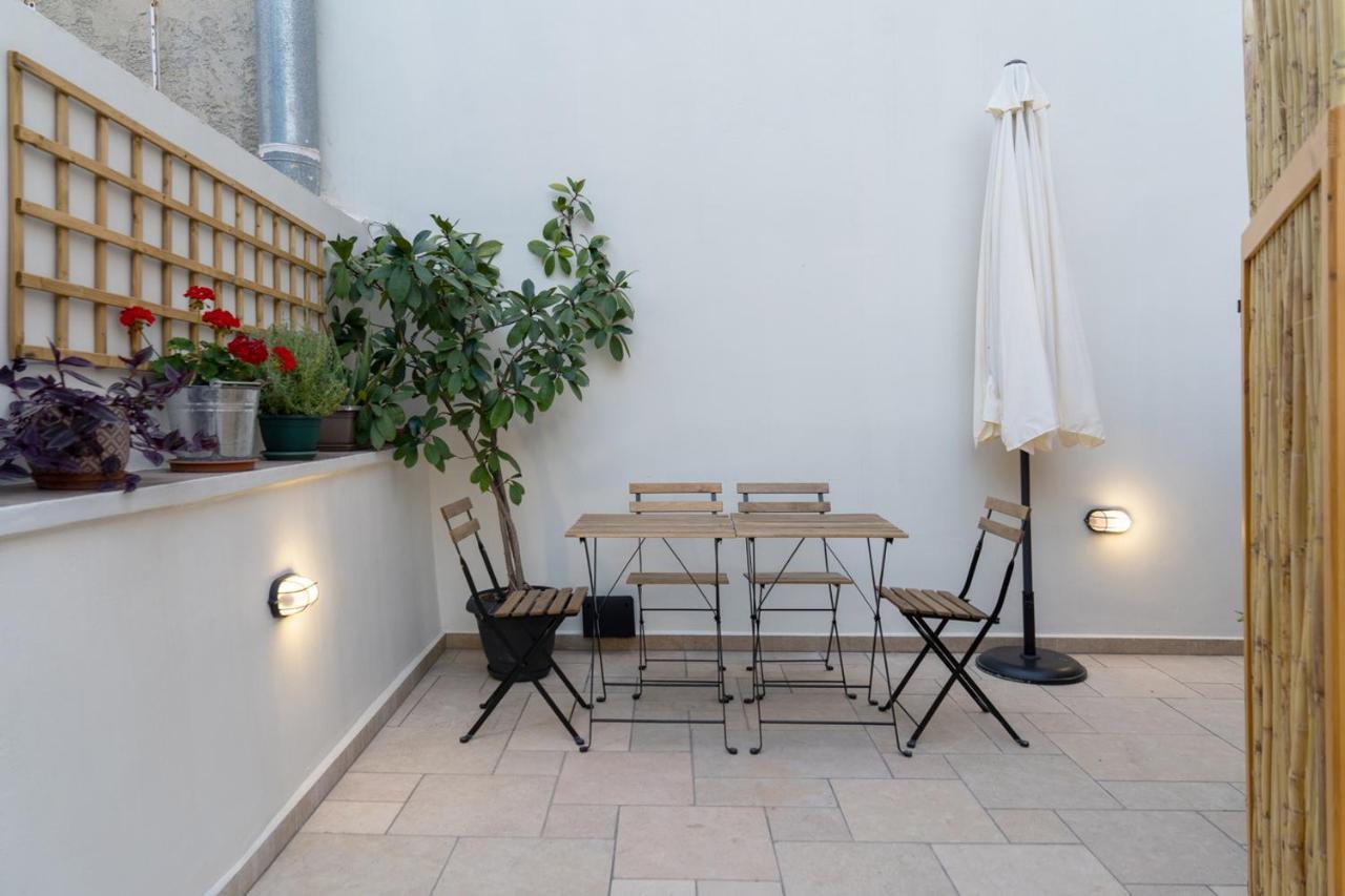 Appartamento Quattro Domus 4-Historical Townhouse Candia Esterno foto